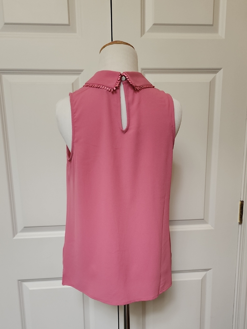 CeCe Sleeveless Top - Picture 4 of 8